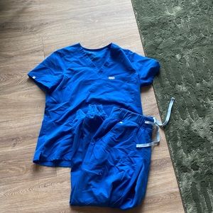 Royal blue figs set size medium